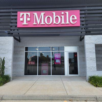 T-Mobile Authorized Retailer