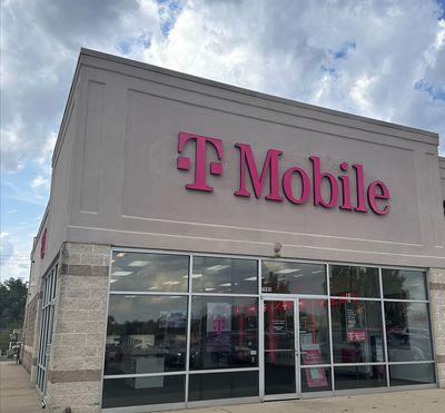 T-Mobile Authorized Retailer