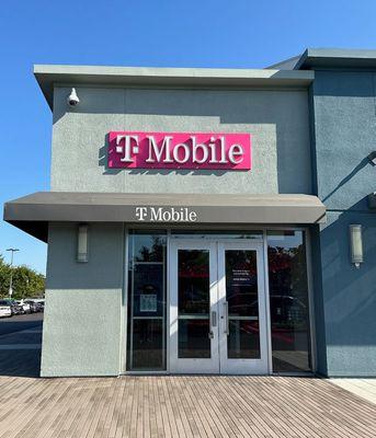 T-Mobile Authorized Retailer