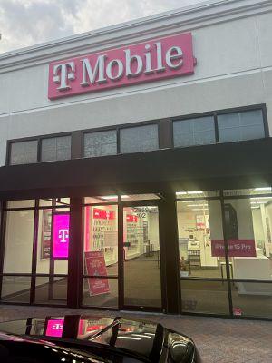 T-Mobile Authorized Retailer