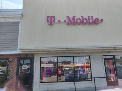 T-Mobile Authorized Retailer