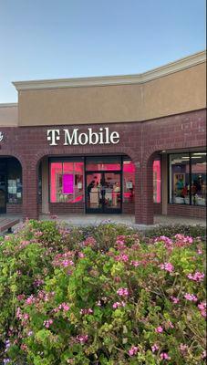 T-Mobile Authorized Retailer