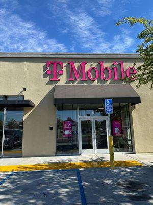 T-Mobile Authorized Retailer