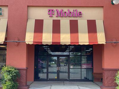 T-Mobile Authorized Retailer