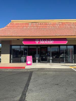 T-Mobile Authorized Retailer