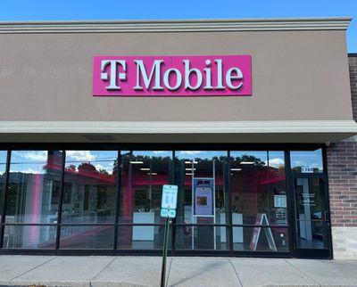 T-Mobile Authorized Retailer