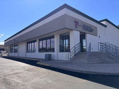 T-Mobile Authorized Retailer