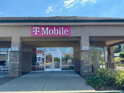 T-Mobile Authorized Retailer