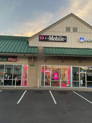T-Mobile Authorized Retailer