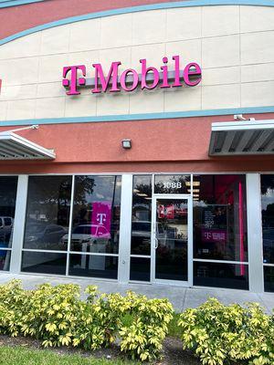 T-Mobile Authorized Retailer