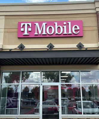 T-Mobile Authorized Retailer