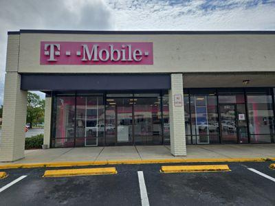 T-Mobile Authorized Retailer