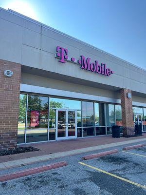 T-Mobile Authorized Retailer