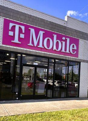 T-Mobile Authorized Retailer