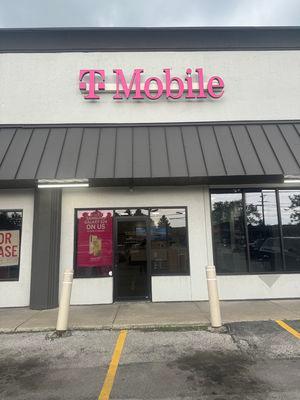 T-Mobile Authorized Retailer