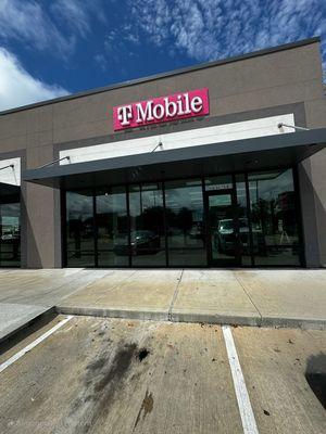 T-Mobile Authorized Retailer