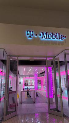 T-Mobile Authorized Retailer