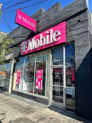 T-Mobile Authorized Retailer