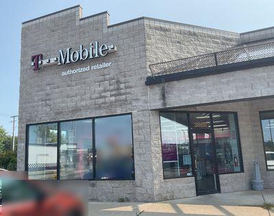T-Mobile Authorized Retailer