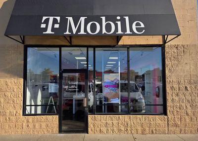 T-Mobile Authorized Retailer