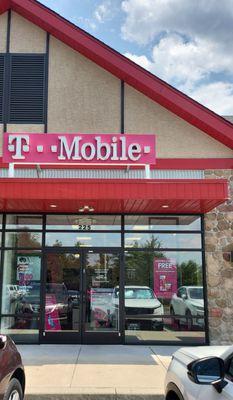 T-Mobile Authorized Retailer