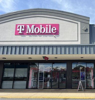 T-Mobile Authorized Retailer