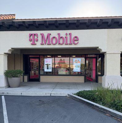 T-Mobile Authorized Retailer
