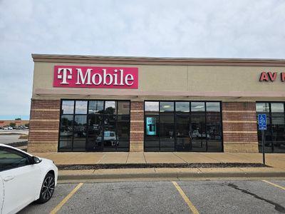 T-Mobile Authorized Retailer