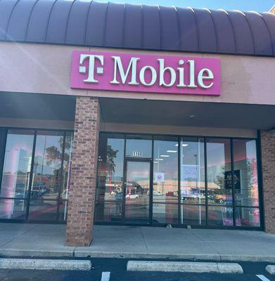 T-Mobile Authorized Retailer