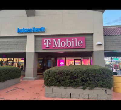 T-Mobile Authorized Retailer