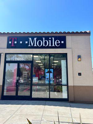 T-Mobile Authorized Retailer