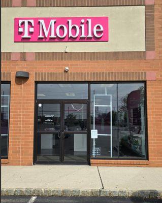 T-Mobile Authorized Retailer
