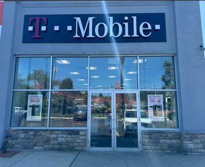 T-Mobile Authorized Retailer