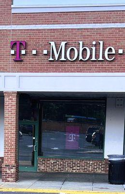 T-Mobile Authorized Retailer