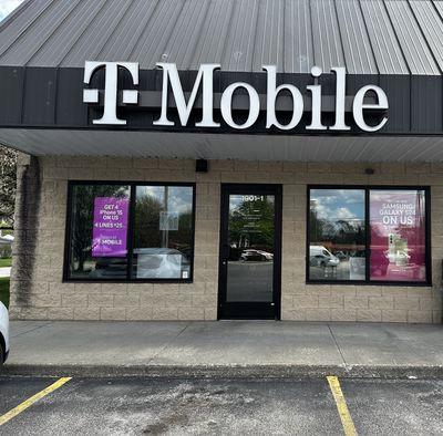 T-Mobile Authorized Retailer