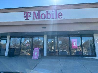 T-Mobile Experience Store