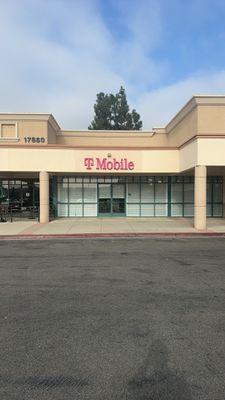 T-Mobile Authorized Retailer