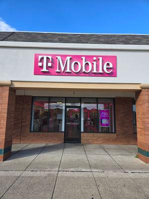 T-Mobile Authorized Retailer