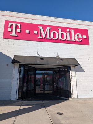 T-Mobile Authorized Retailer
