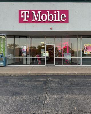 T-Mobile Authorized Retailer