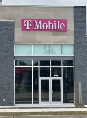 T-Mobile Experience Store