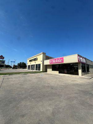 T-Mobile Authorized Retailer