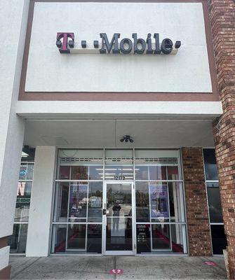 T-Mobile Authorized Retailer