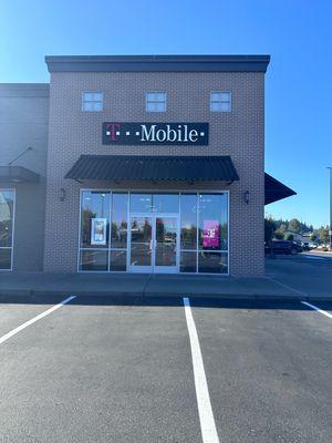 T-Mobile Authorized Retailer