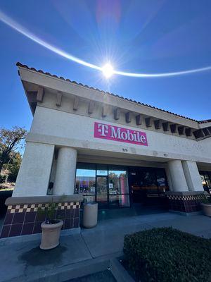 T-Mobile Authorized Retailer
