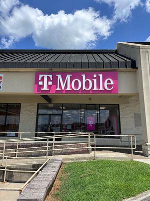 T-Mobile Authorized Retailer