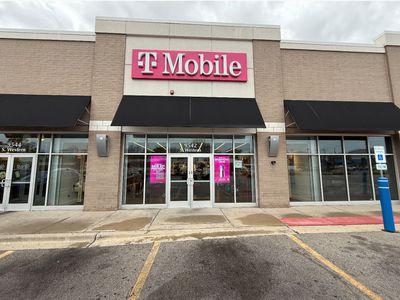 T-Mobile Experience Store