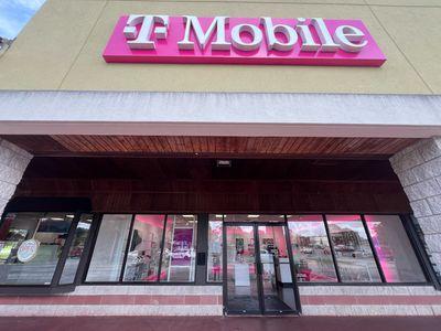 T-Mobile Authorized Retailer