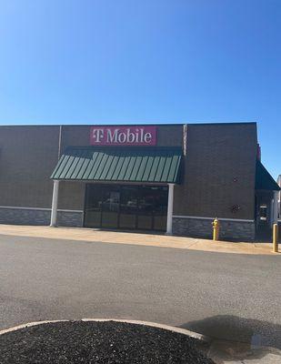 T-Mobile Authorized Retailer