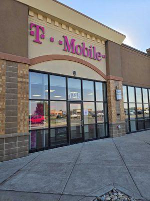 T-Mobile Authorized Retailer